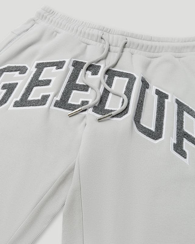 Geedup Team Logo Trackpants "Monotone White" Del. 05/24