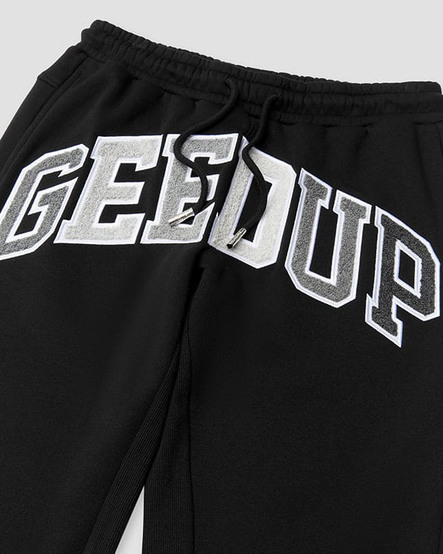 Geedup Team Logo Trackpants "Monotone Black" Del. 05/24