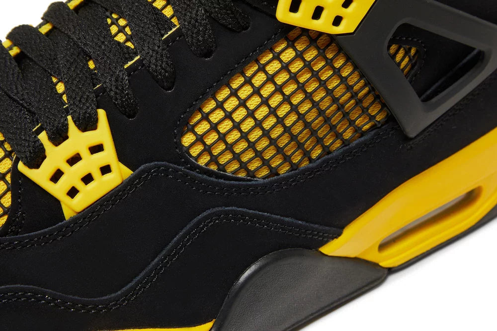 Air Jordan 4 Retro "Thunder" 2023